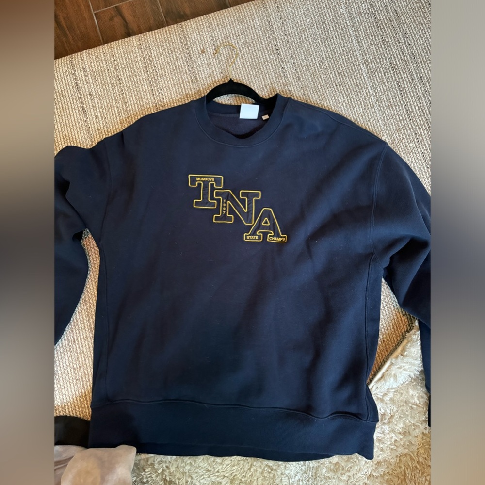 TNA Aritzia Women’s Sweatshirt Size large navy
